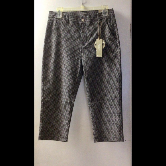 Classic Bengaline Capri-Printed - Picture 1 of 6